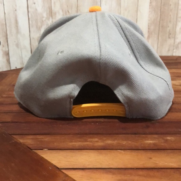 Vintage grey/yellow new york knicks hat - Picture 3 of 5